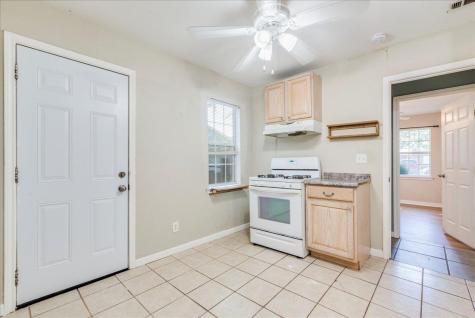 609 Cottonwod Street Lockhart TX 78644