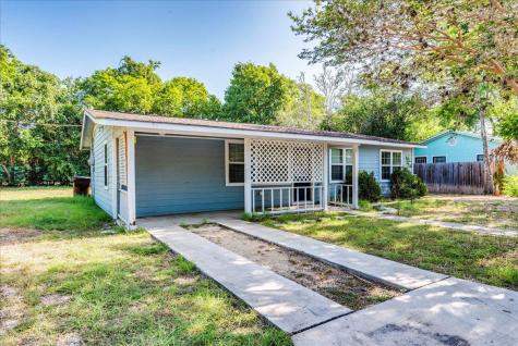 609 Cottonwod Street Lockhart TX 78644