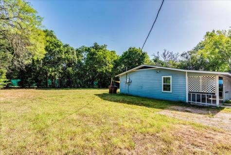 609 Cottonwod Street Lockhart TX 78644