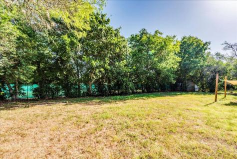 609 Cottonwod Street Lockhart TX 78644
