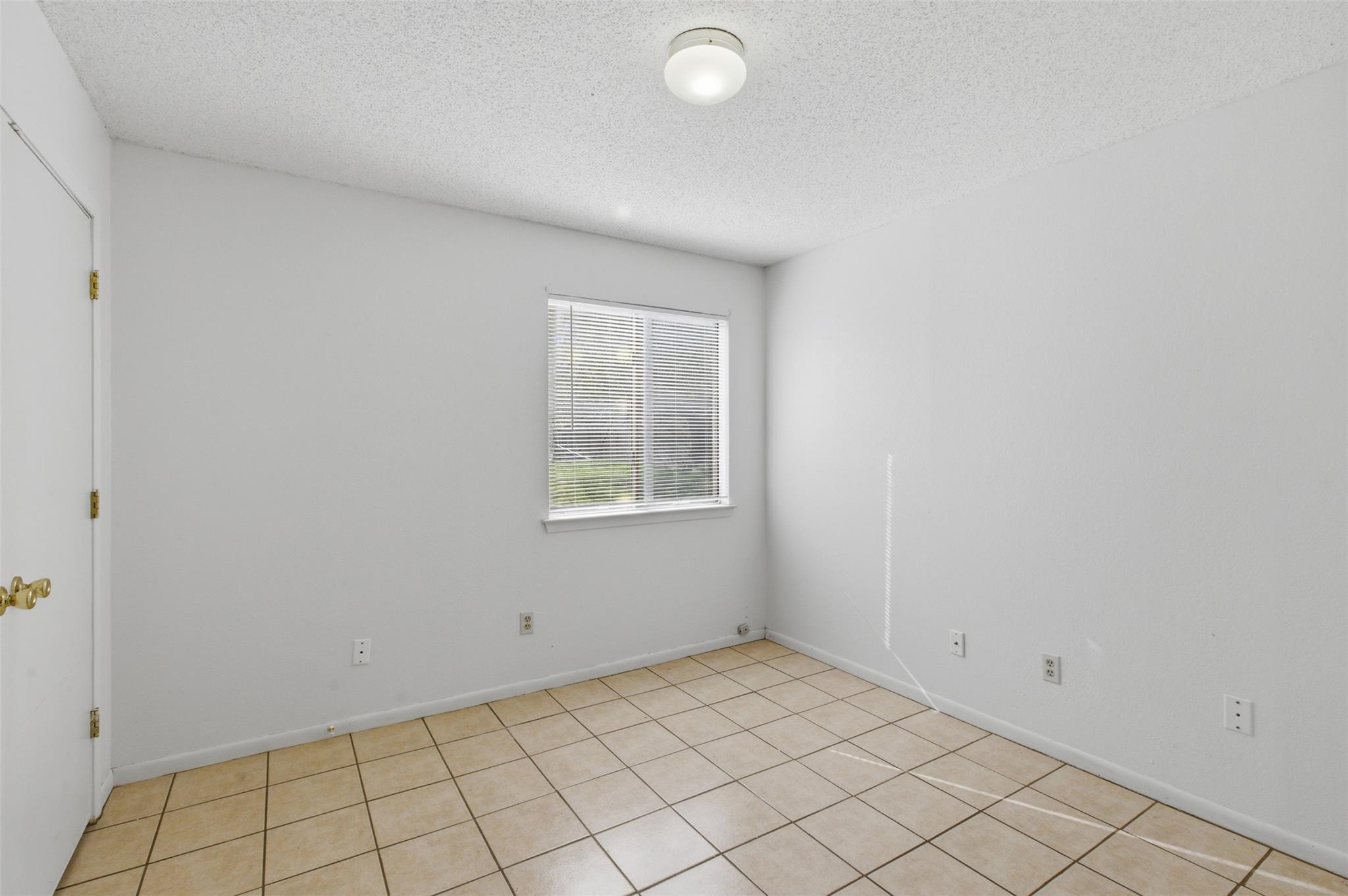 2711 Sunny Lane Taylor TX 76574