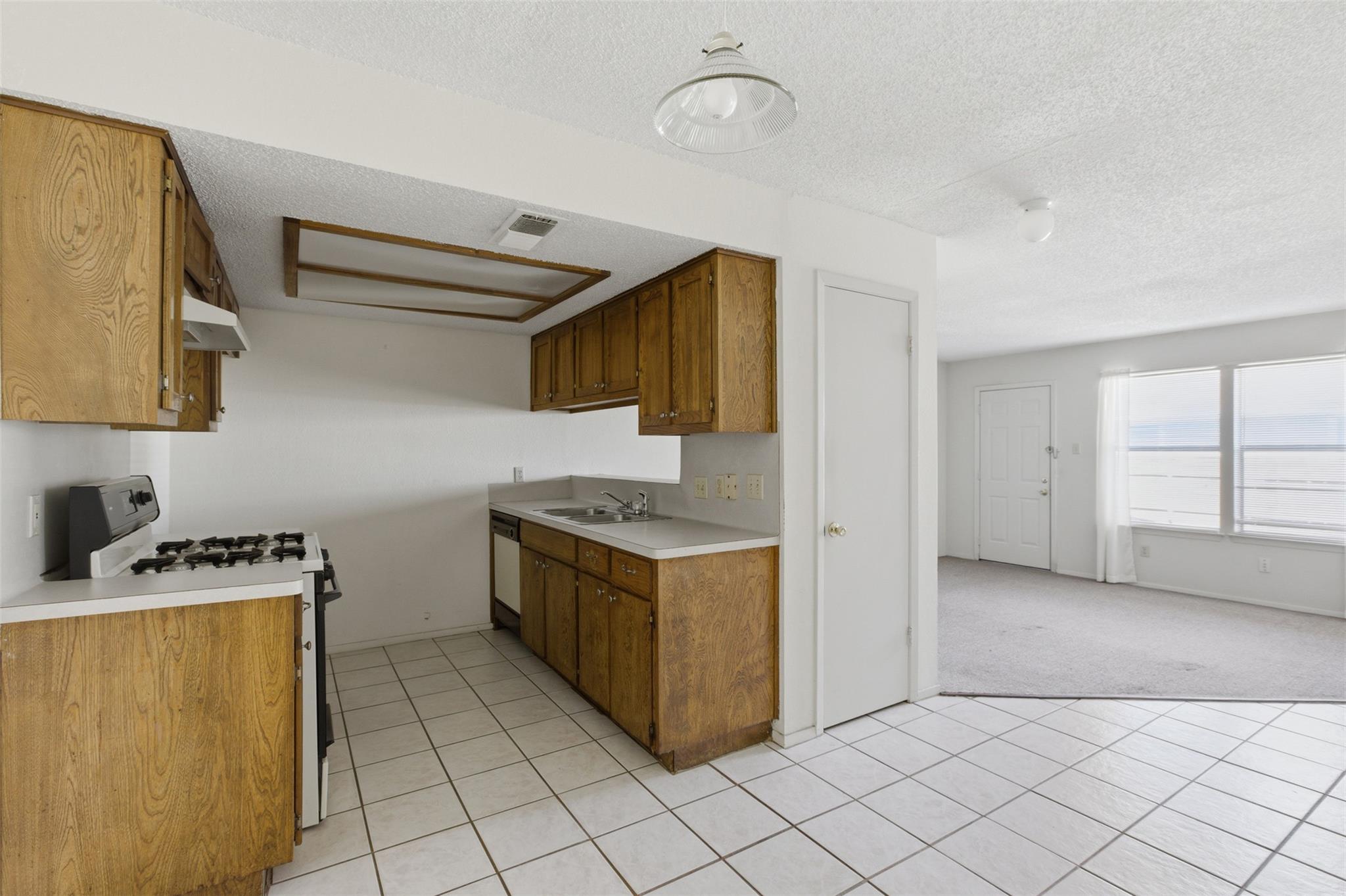 2711 Sunny Lane Taylor TX 76574