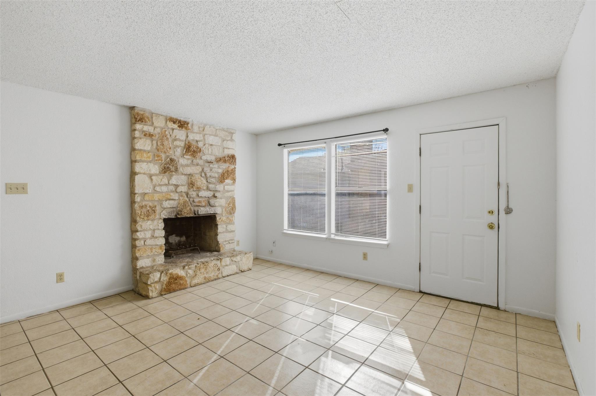 2711 Sunny Lane Taylor TX 76574