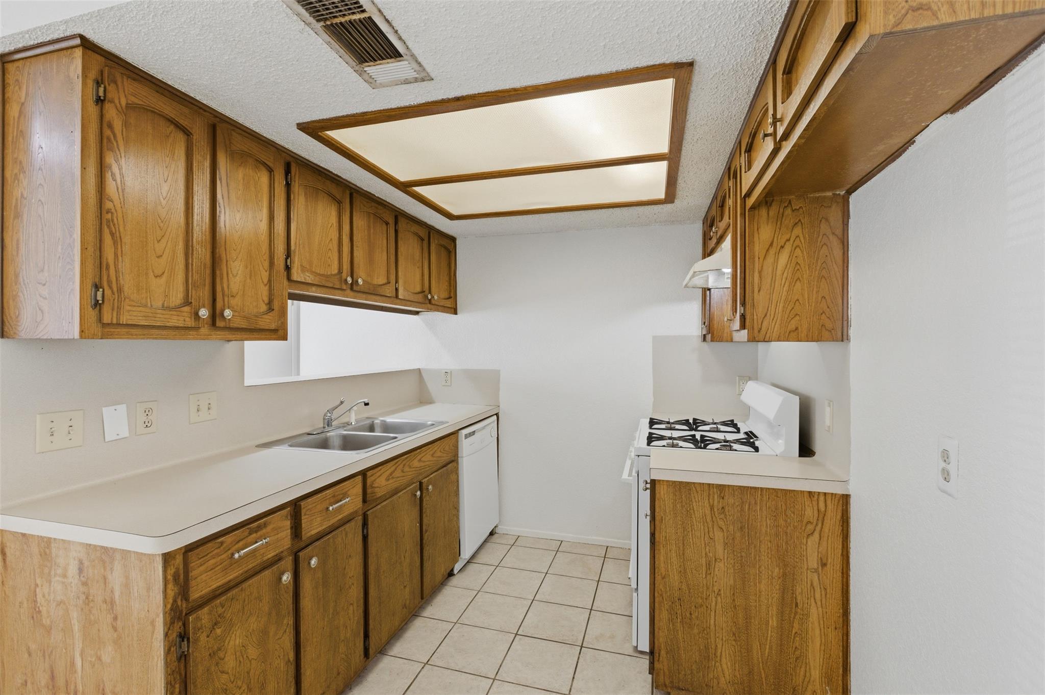 2711 Sunny Lane Taylor TX 76574