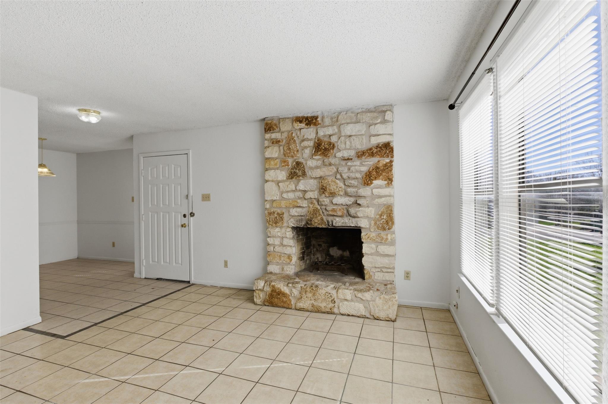 2711 Sunny Lane Taylor TX 76574