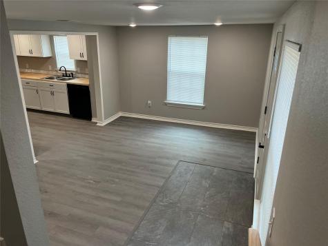 304 S Walnut Street Lampasas TX 76550