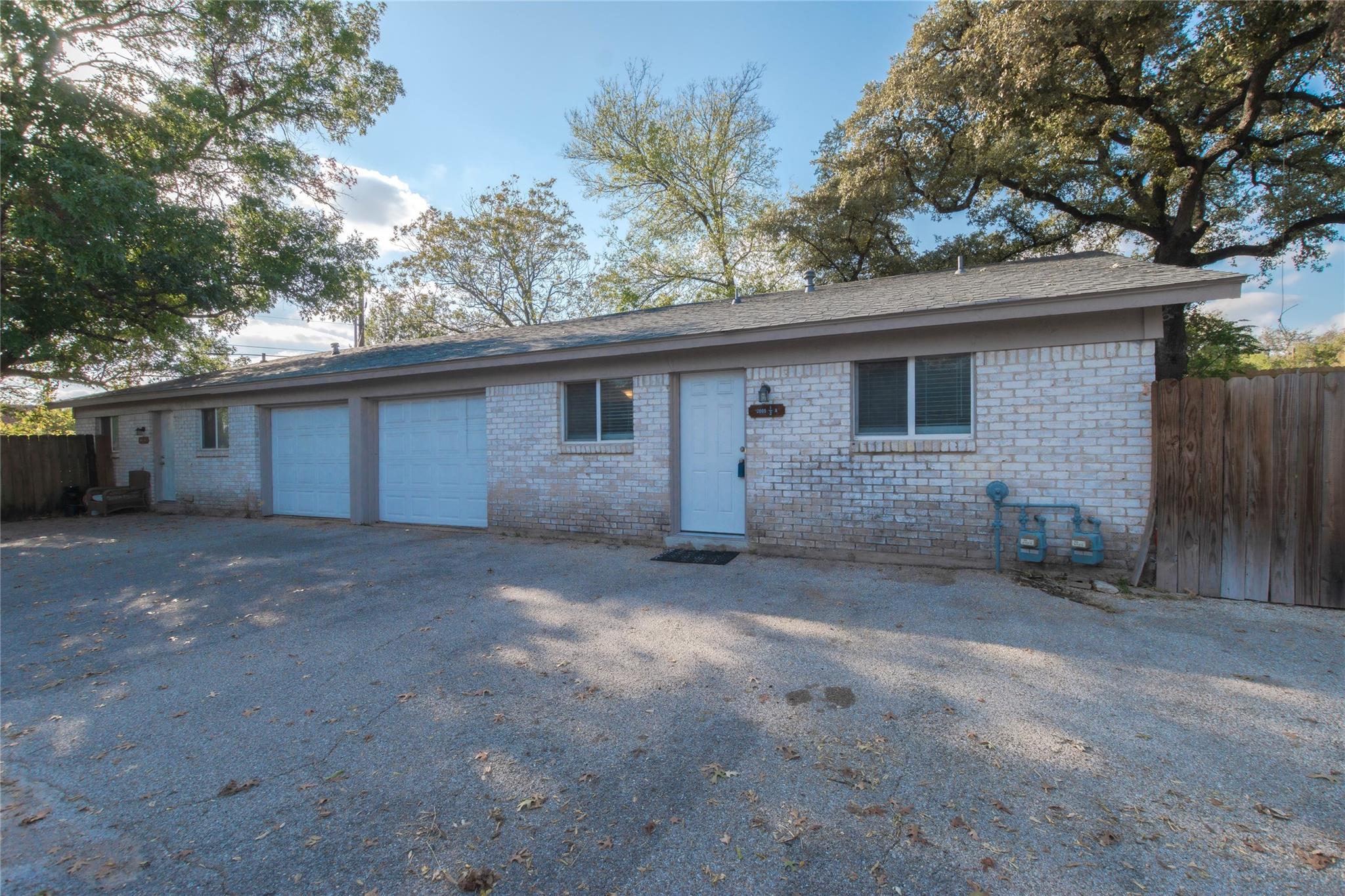2005 Matthews Lane Austin TX 78745