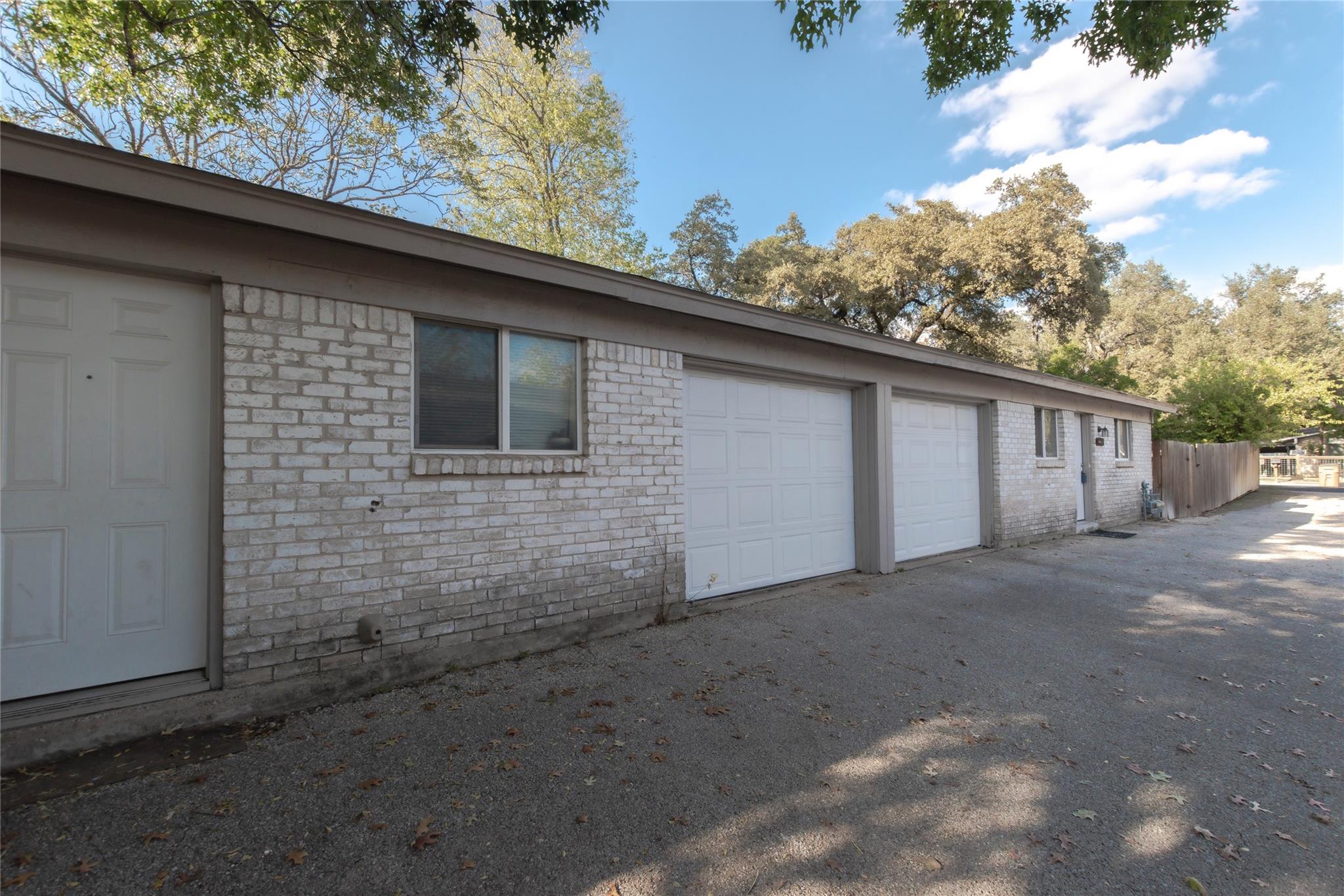 2005 Matthews Lane Austin TX 78745