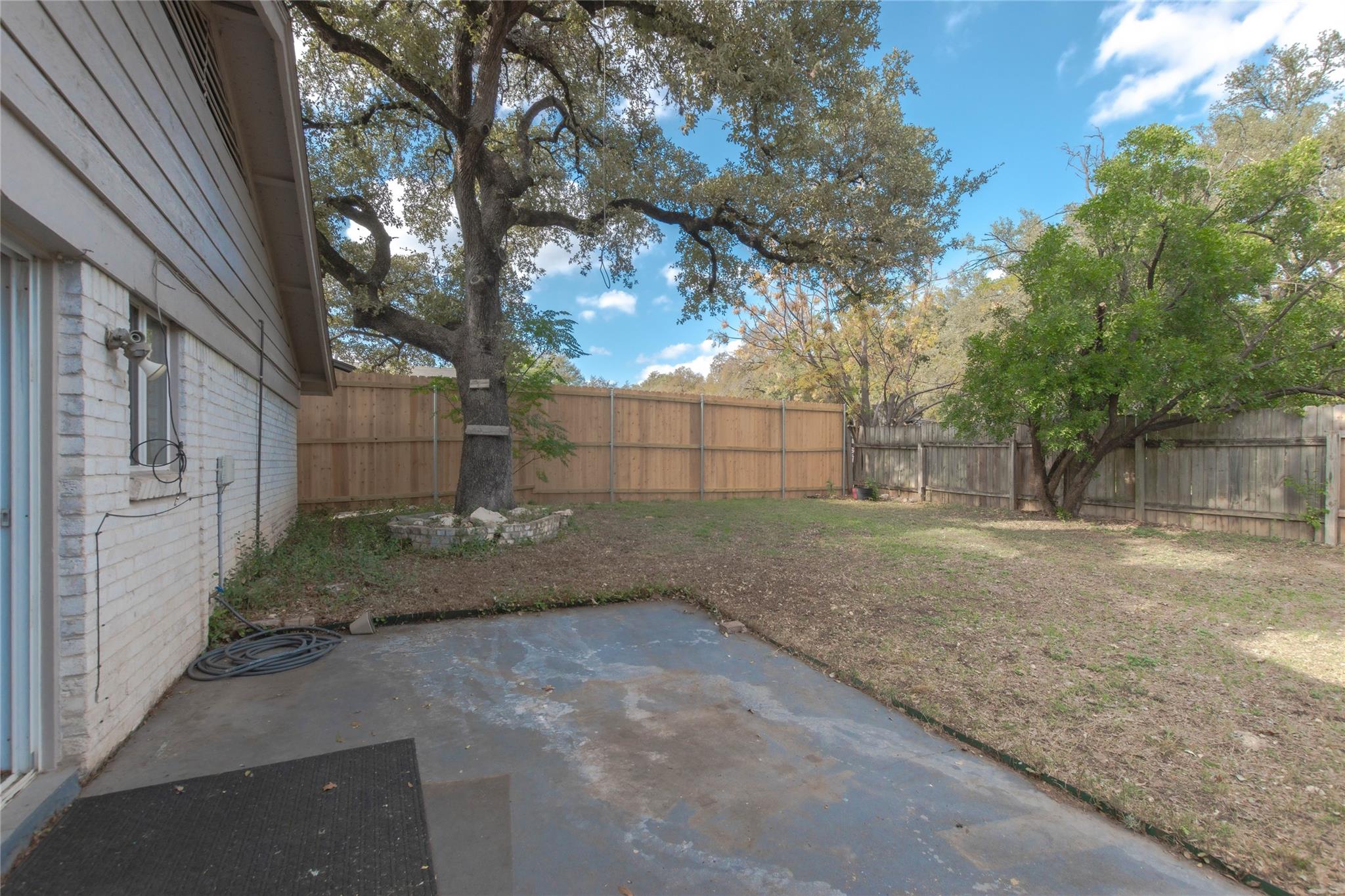 2005 Matthews Lane Austin TX 78745