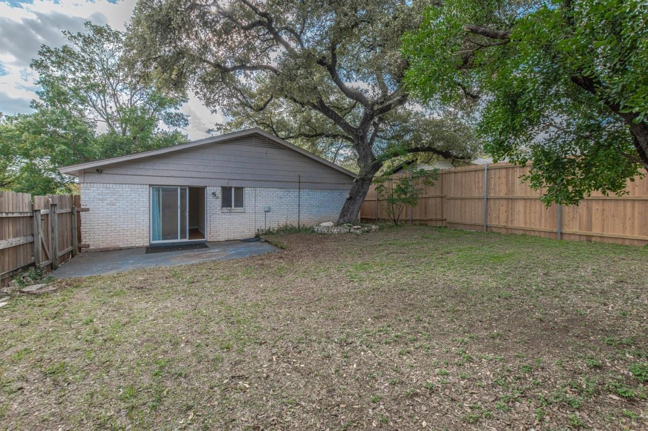 2005 Matthews Lane Austin TX 78745