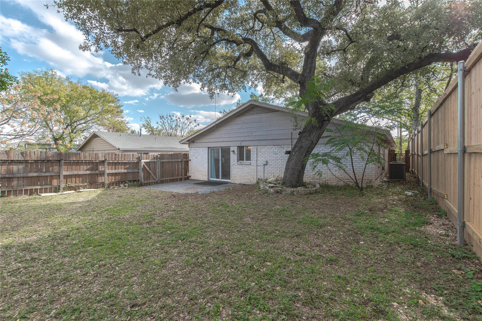 2005 Matthews Lane Austin TX 78745