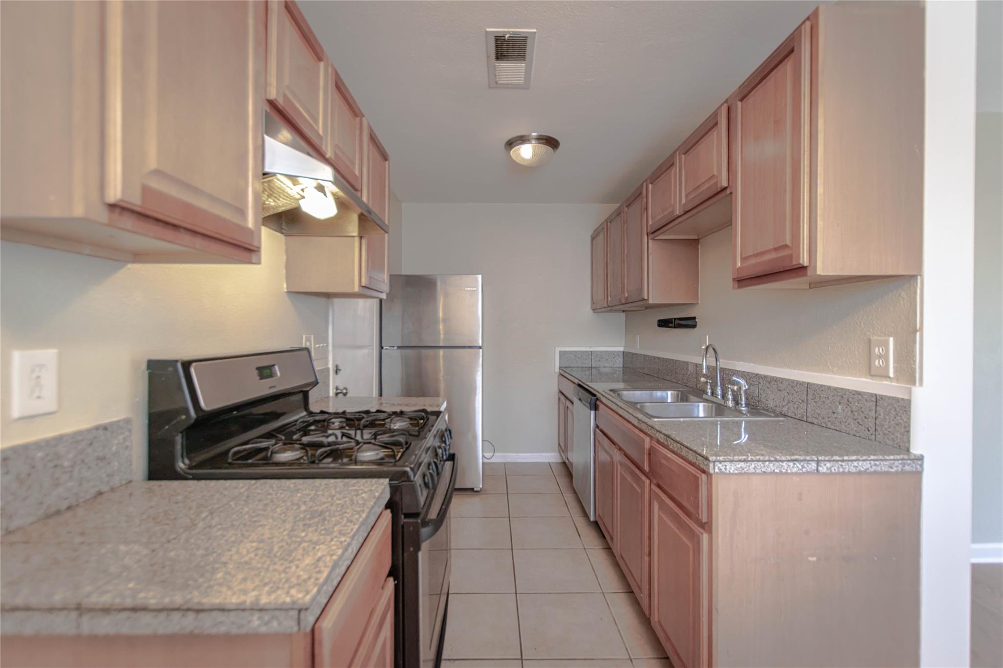2005 Matthews Lane Austin TX 78745
