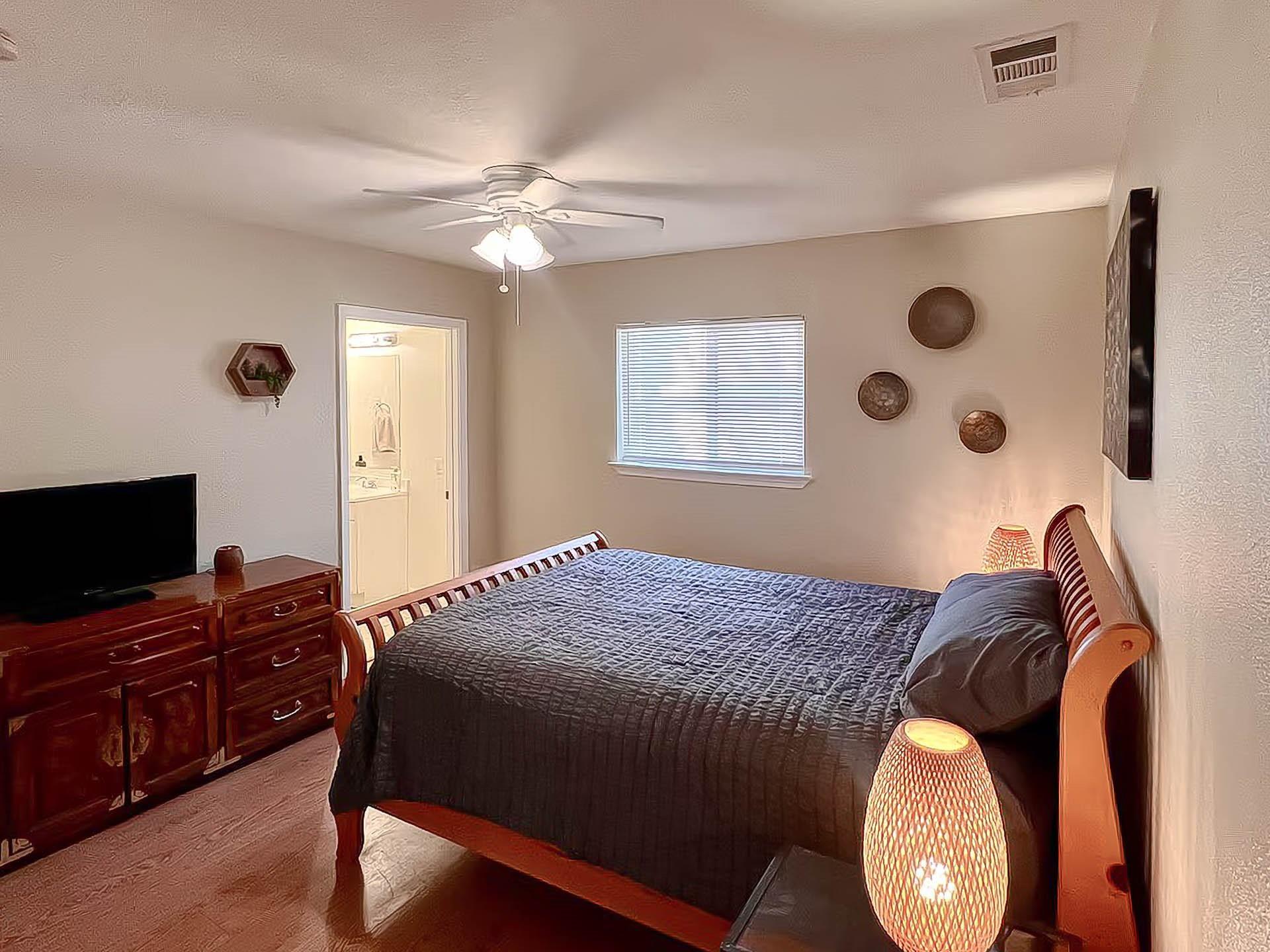 2005 Matthews Lane Austin TX 78745