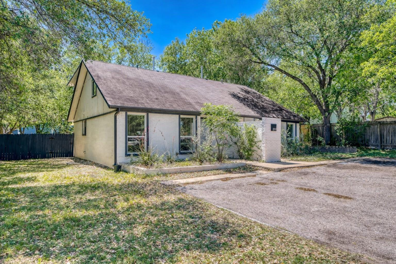 819 Sahara Avenue Austin TX 78745