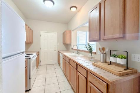 212 A B Sandstone Drive Jarrell TX 76537