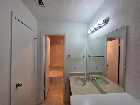 8818 Clearbrook Trail Austin TX 78729