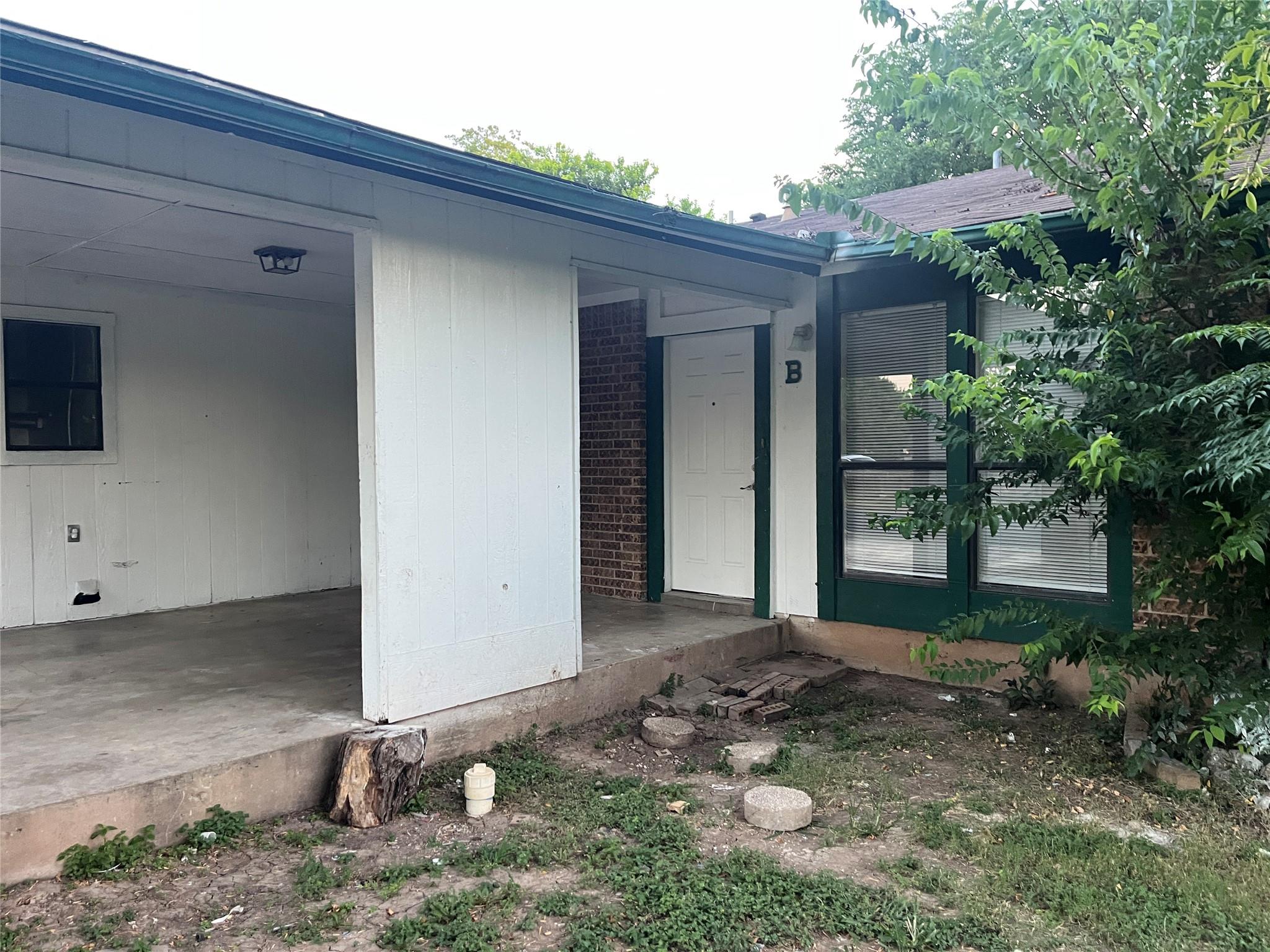 4702 Rocking Chair Road Austin TX 78744