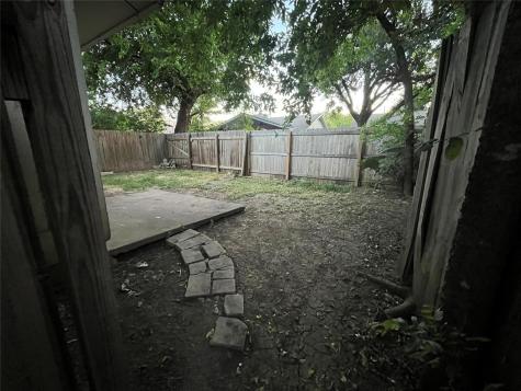 4702 Rocking Chair Road Austin TX 78744