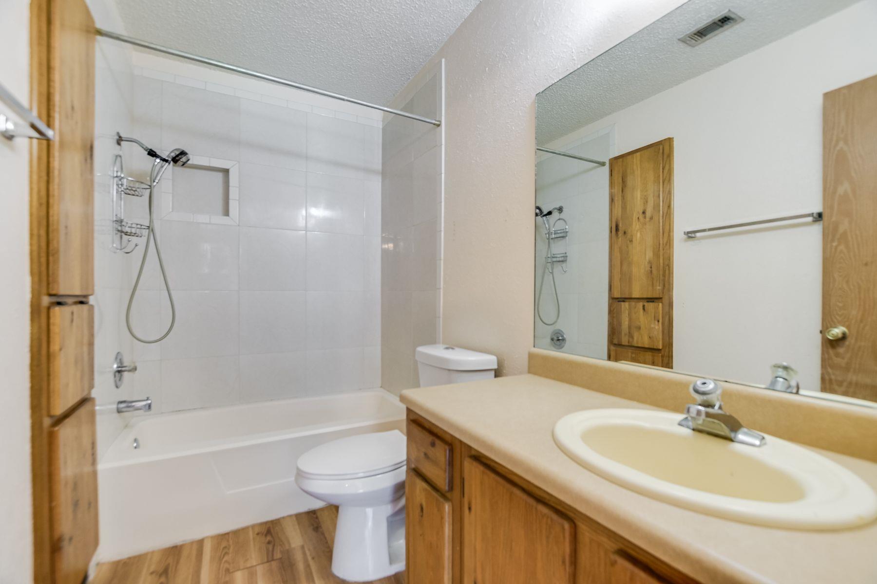 11948 Sunhillow Bend Austin TX 78758