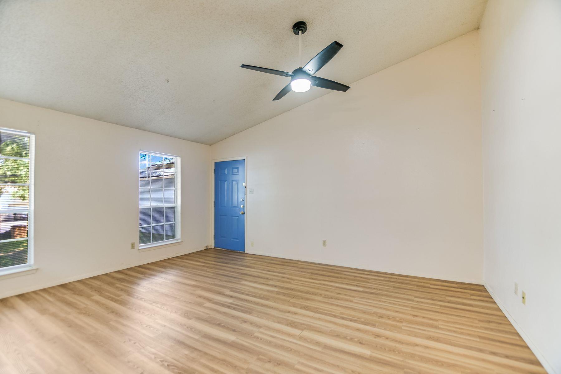 11948 Sunhillow Bend Austin TX 78758