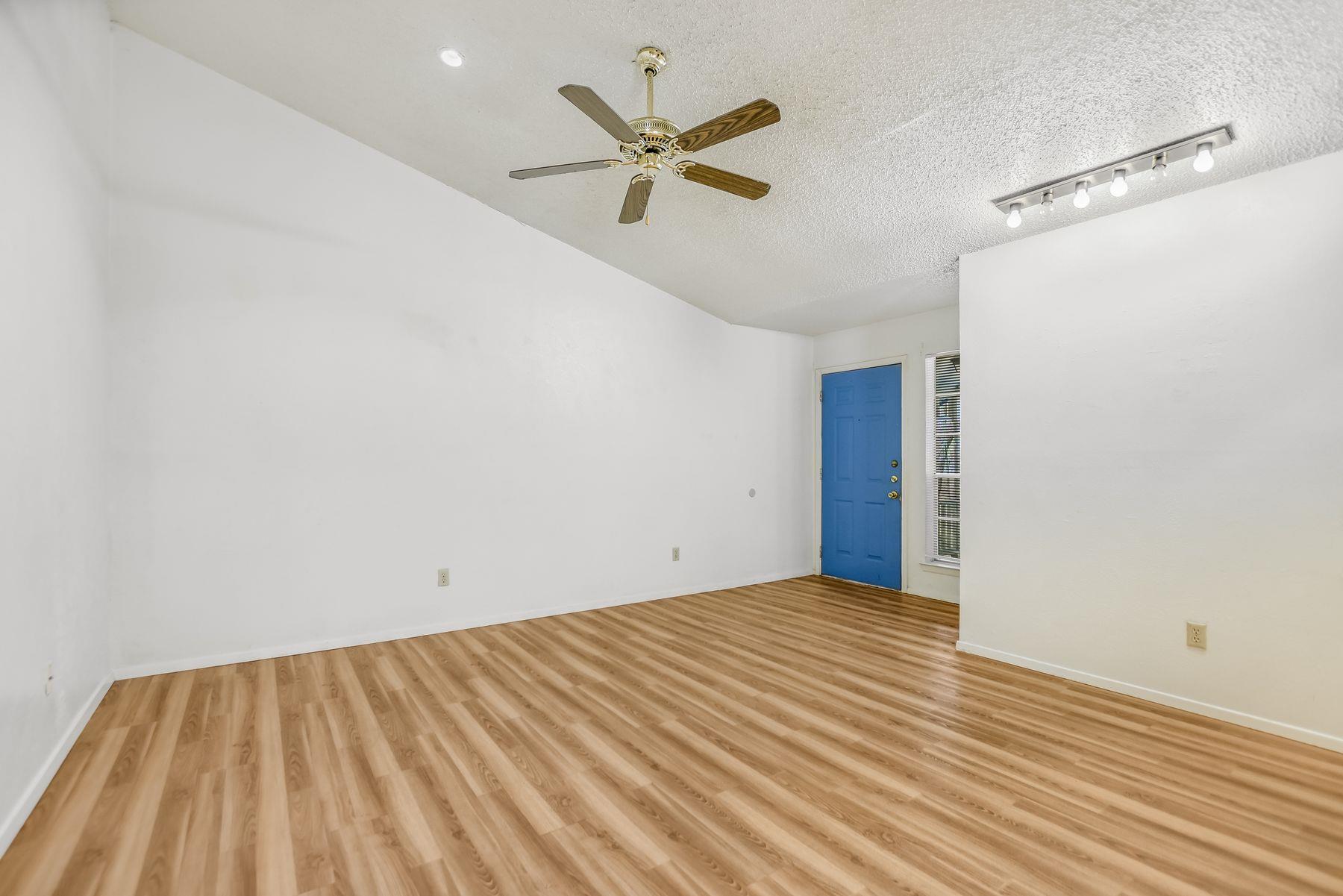 11948 Sunhillow Bend Austin TX 78758