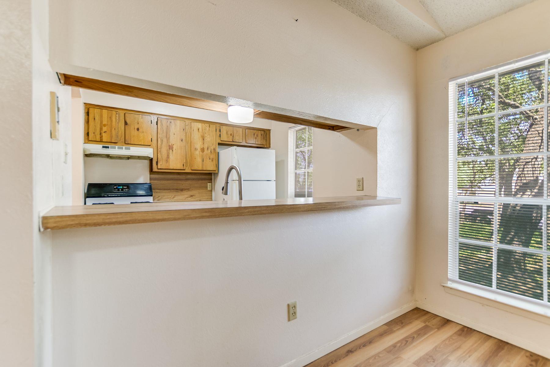 11948 Sunhillow Bend Austin TX 78758