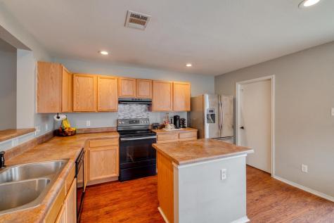 4302 Kings Canyon Drive Taylor TX 76574