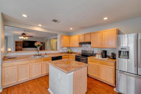 4302 Kings Canyon Drive Taylor TX 76574