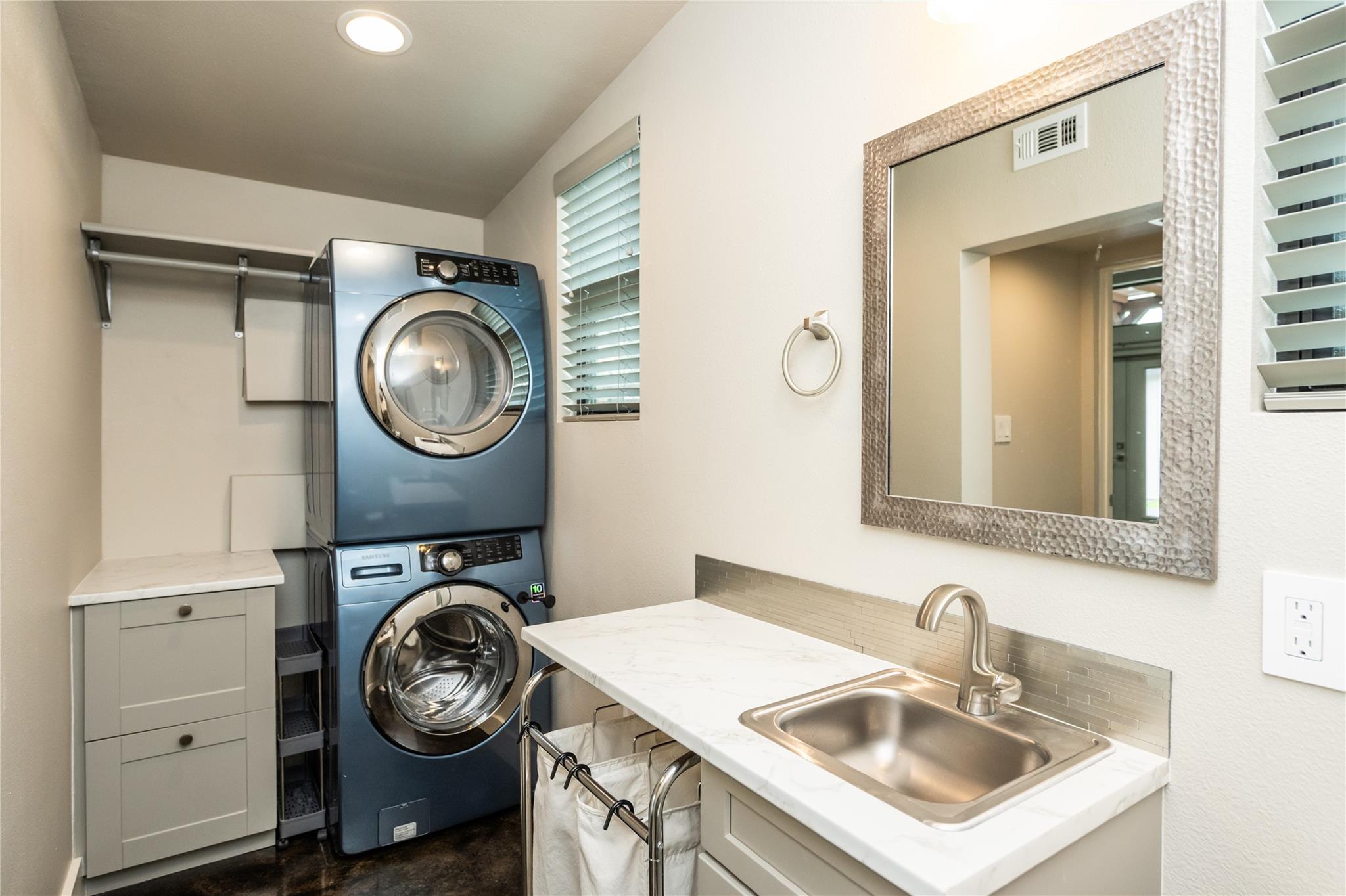 2103 Kinney Avenue Austin TX 78704