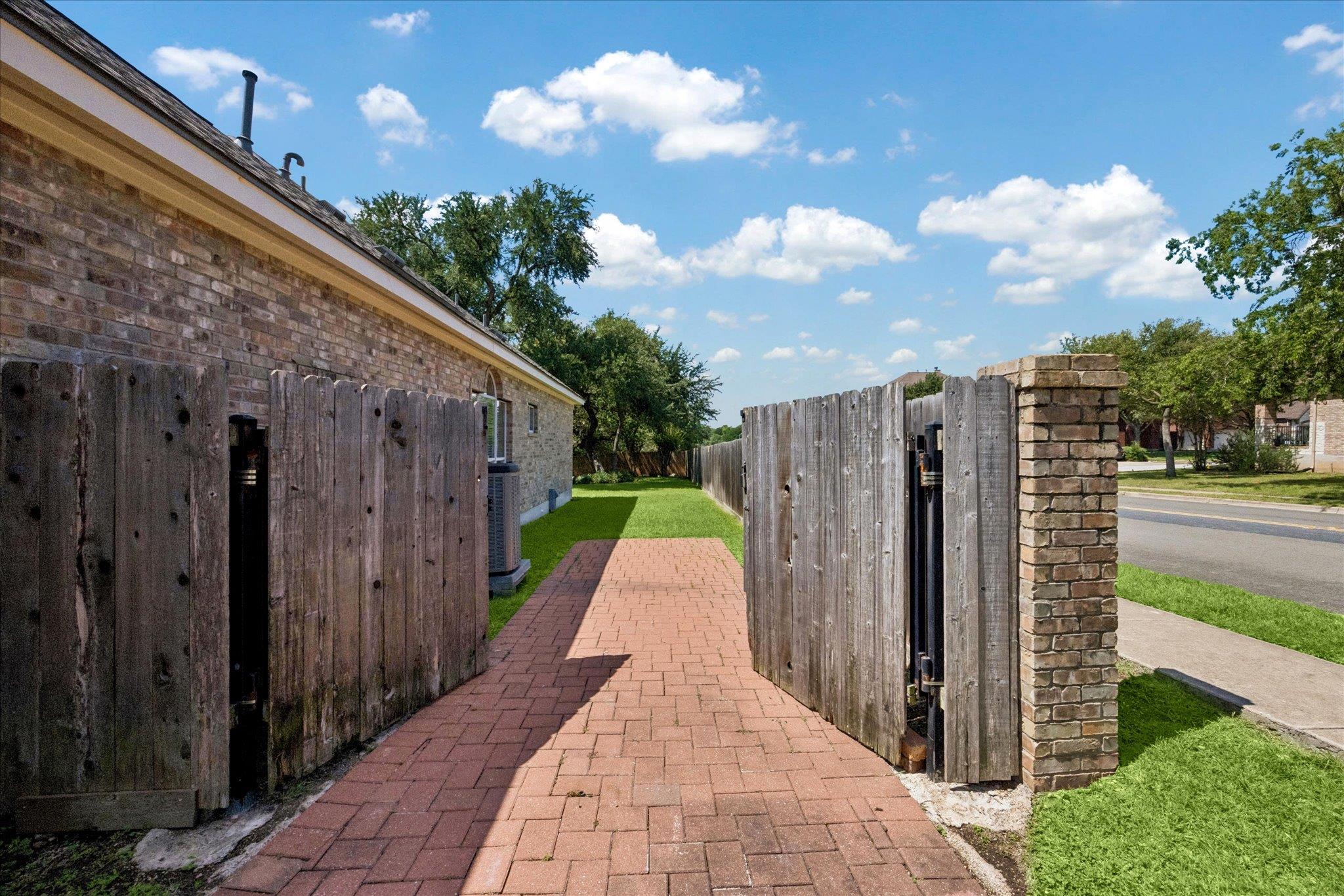 10501 Oak View Drive Austin TX 78759