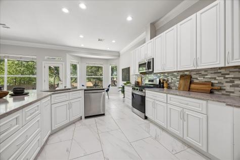 10501 Oak View Drive Austin TX 78759