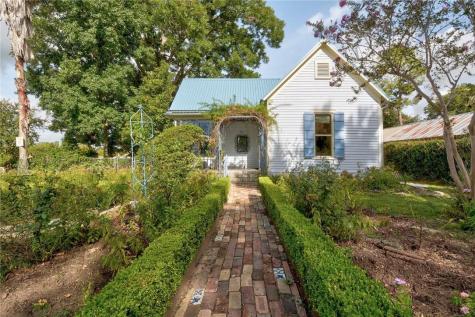101 Short Street Smithville TX 78957