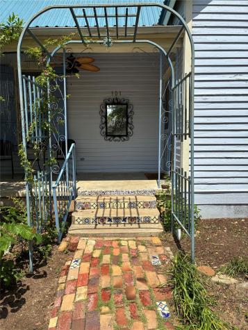 101 Short Street Smithville TX 78957