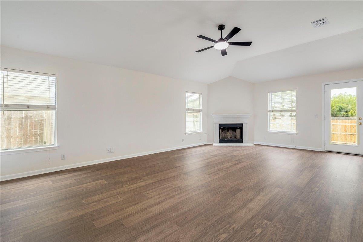 201 Elmer Cove Kyle TX 78640