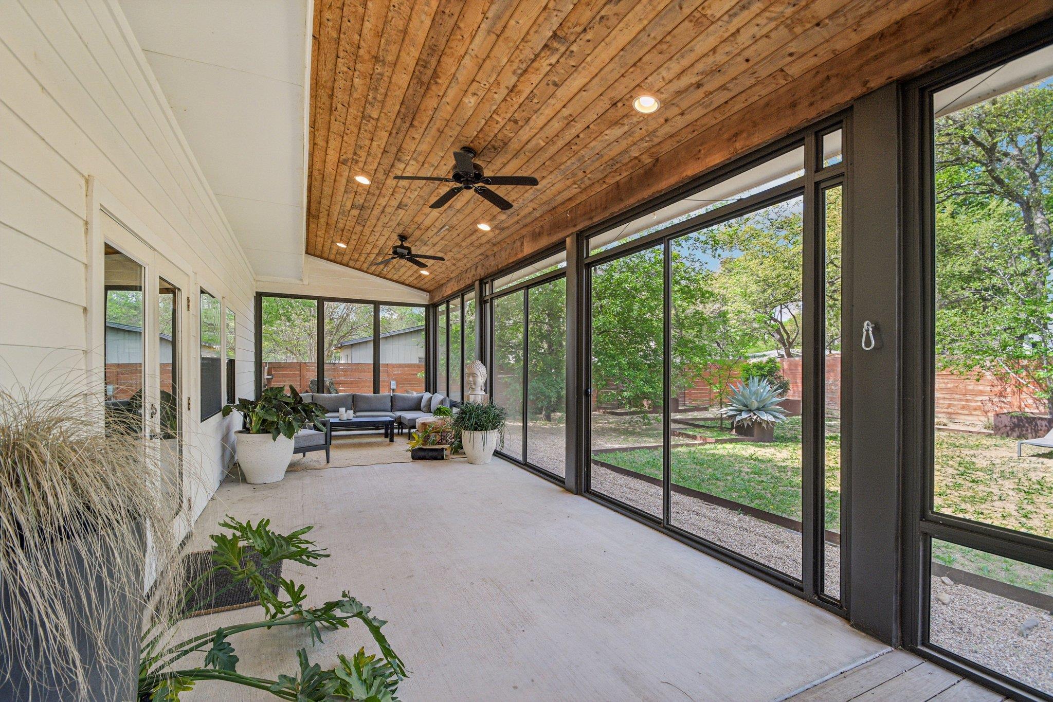 4506 Russell Drive Austin TX 78745