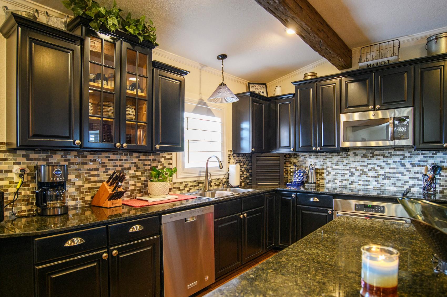 1912 Bluebonnet Lane Kingsland TX 78639