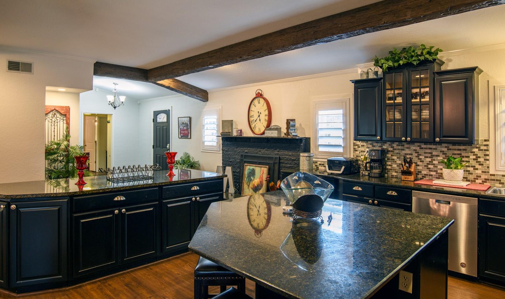 1912 Bluebonnet Lane Kingsland TX 78639