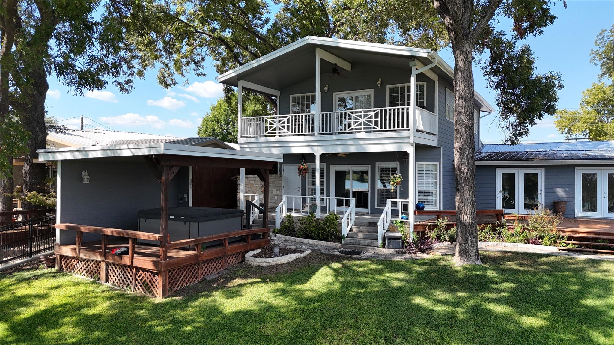 1912 Bluebonnet Lane Kingsland TX 78639