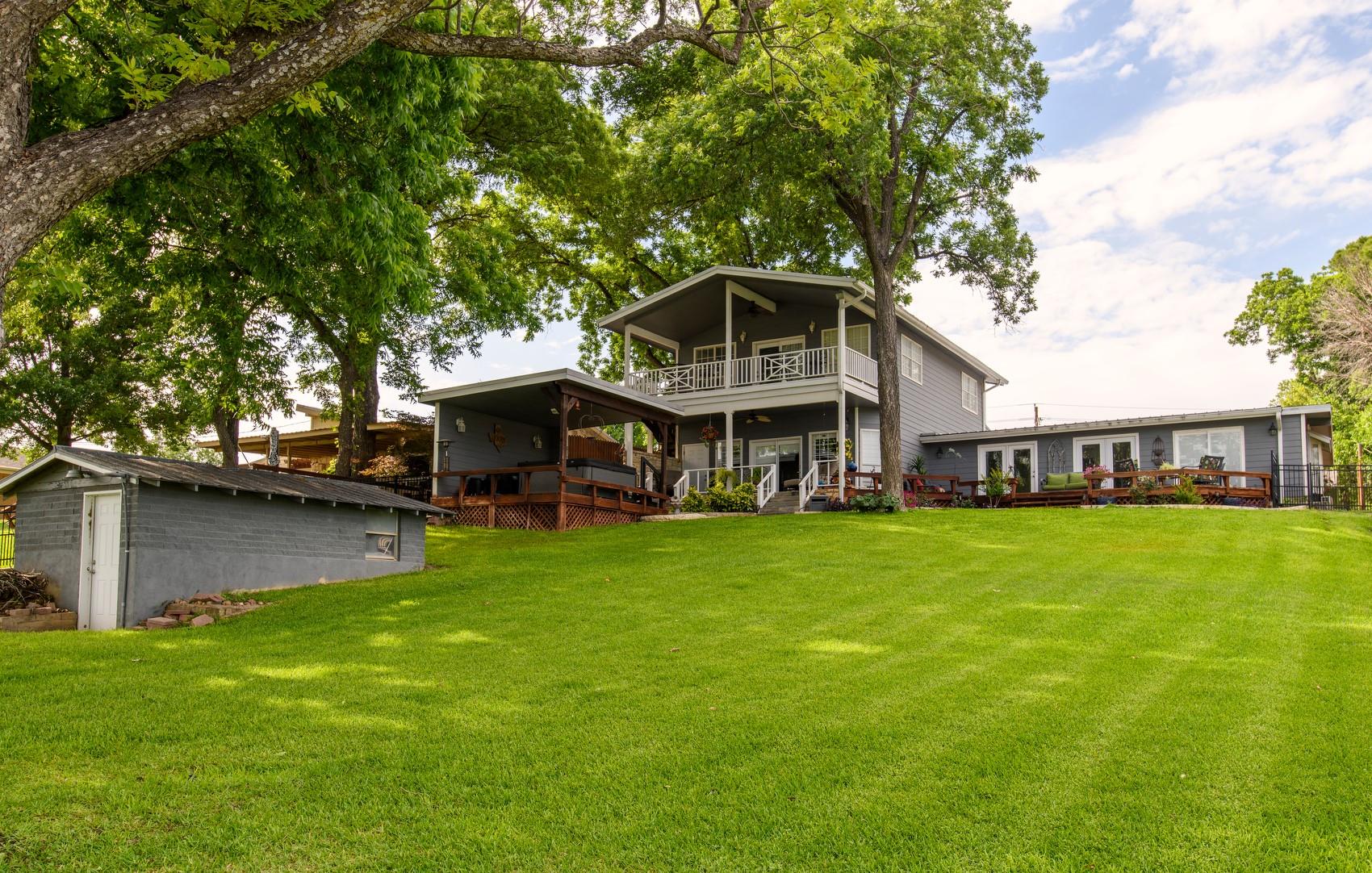 1912 Bluebonnet Lane Kingsland TX 78639
