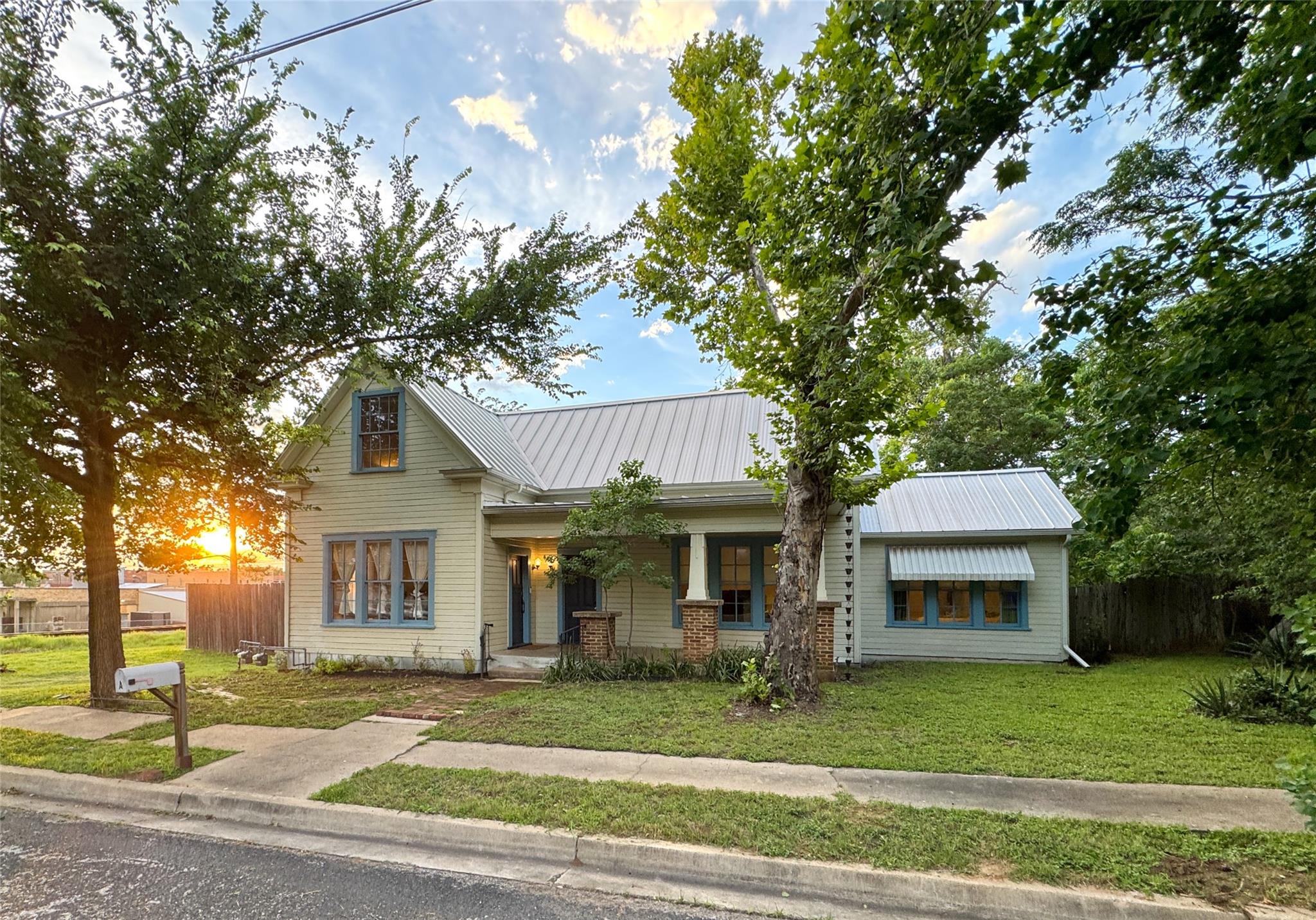 200 E Brenham Street Elgin TX 78621