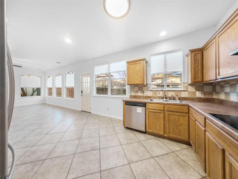 202 Holmstrom Street Hutto TX 78634