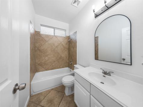 202 Holmstrom Street Hutto TX 78634