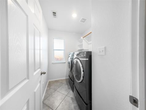 202 Holmstrom Street Hutto TX 78634