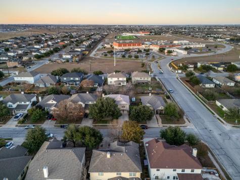 202 Holmstrom Street Hutto TX 78634