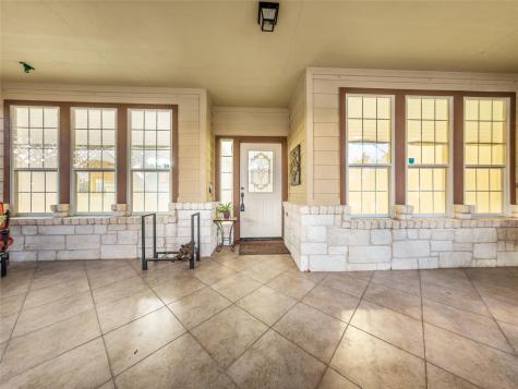 202 Holmstrom Street Hutto TX 78634
