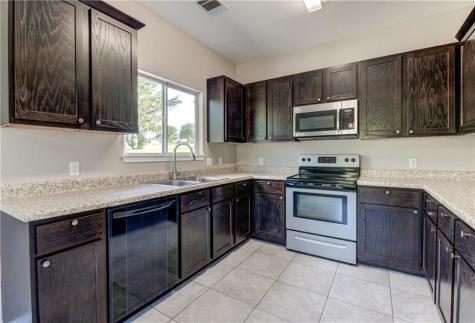 135 Valle Verde Drive Del Valle TX 78617