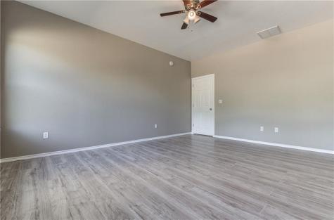 135 Valle Verde Drive Del Valle TX 78617