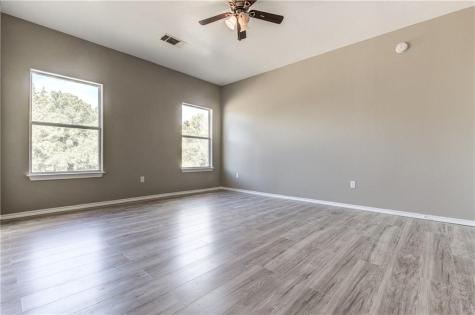135 Valle Verde Drive Del Valle TX 78617