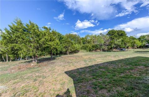 135 Valle Verde Drive Del Valle TX 78617