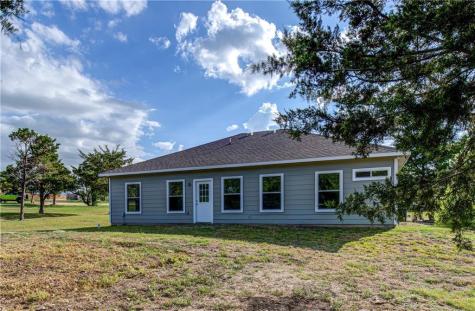 135 Valle Verde Drive Del Valle TX 78617